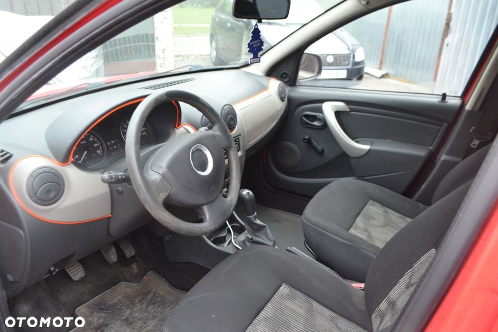 Dacia Sandero - 12