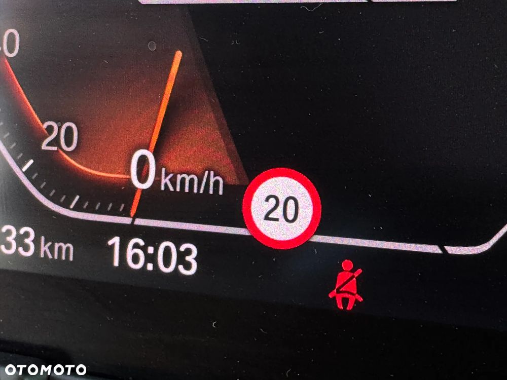 BMW Seria 2 - 33