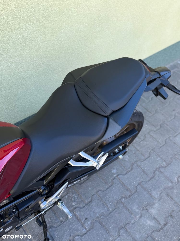 Honda CB - 32