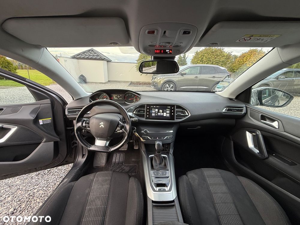 Peugeot 308 1.6 BlueHDi Allure S&S EAT6 - 7