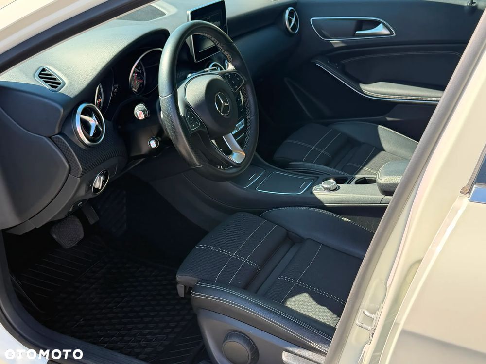Mercedes-Benz Klasa A 180 7G-DCT Style - 8