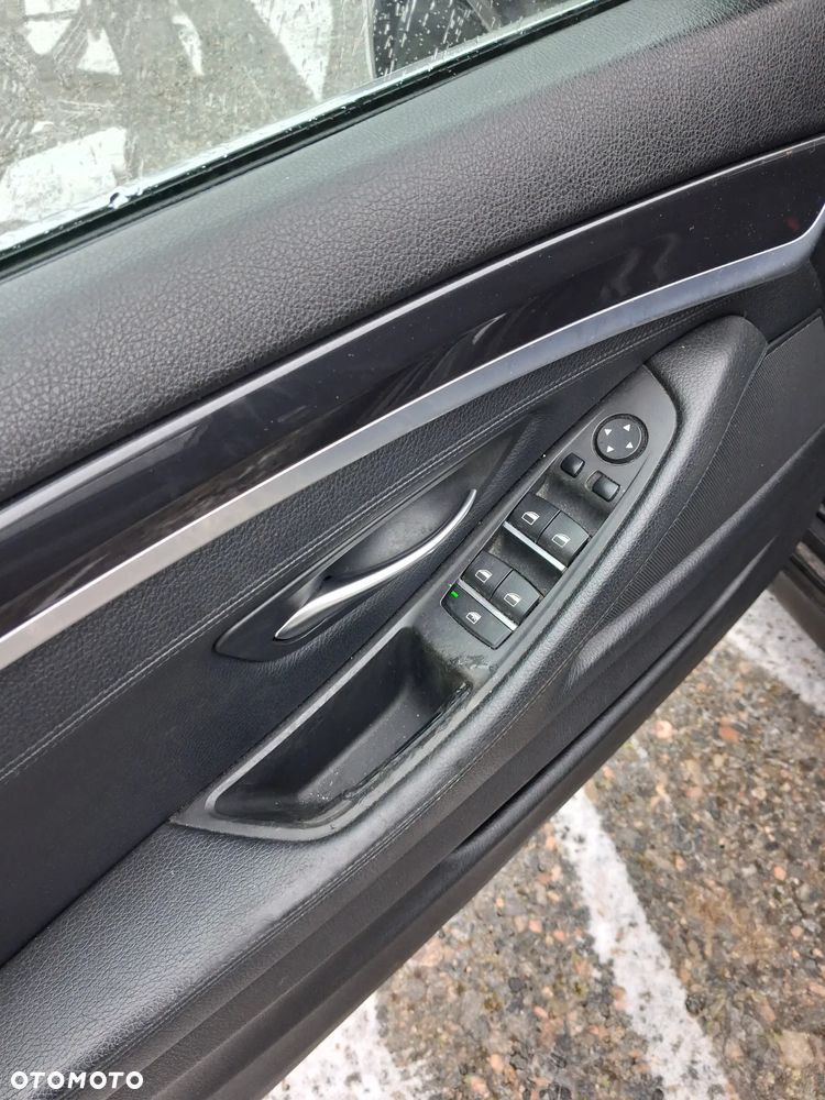 BMW Seria 5 518d Modern Line - 11