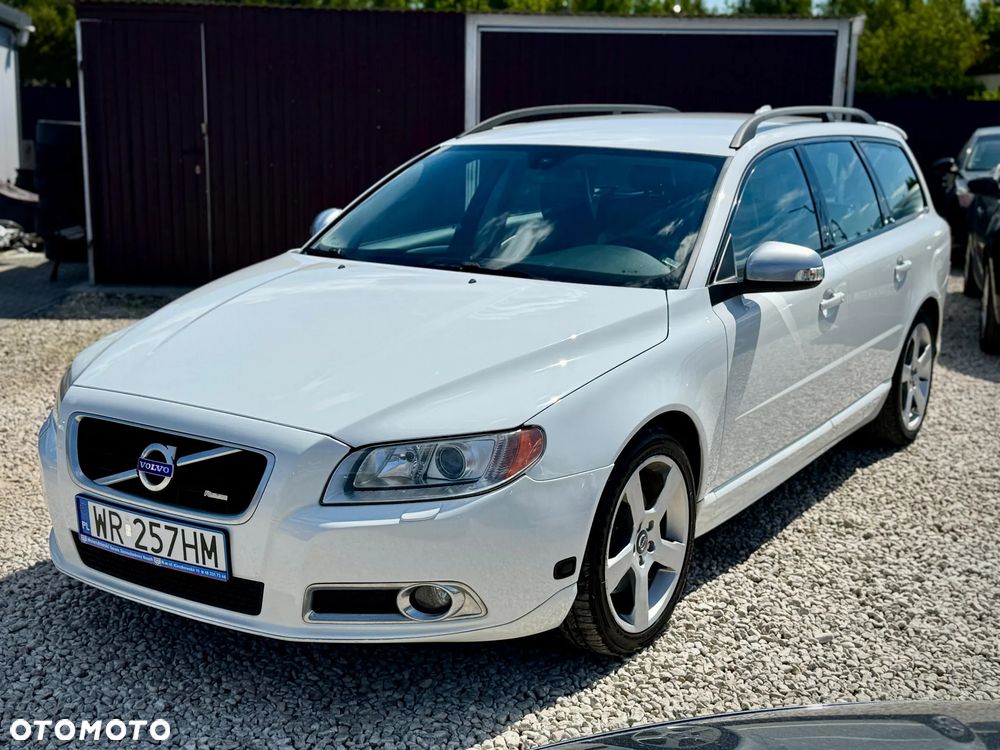 Volvo V70 2.5T R-Design Summum - 5
