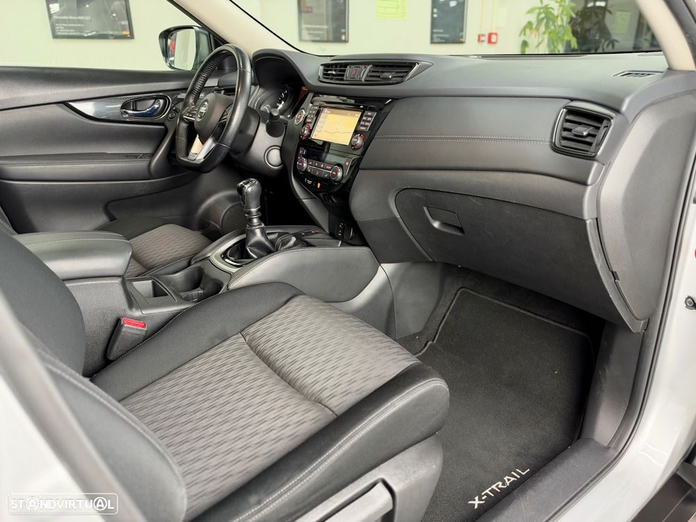Nissan X-Trail 1.6 dCi N-Connecta - 26