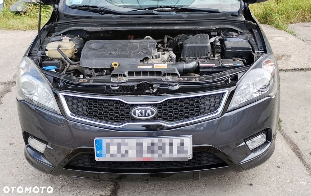 Kia Ceed 2011 photo 3