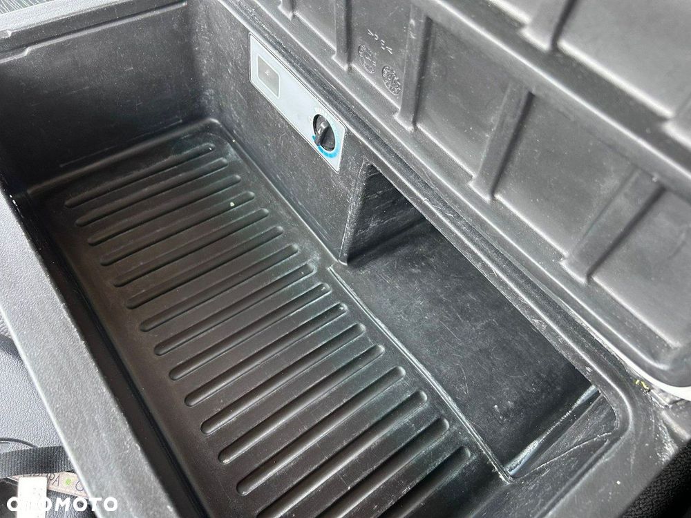 Mercedes-Benz ACTROS - 18