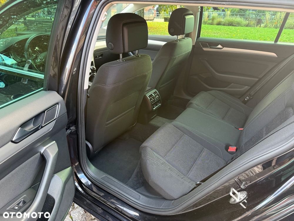 Volkswagen Passat Variant 1.6 TDI (BlueMotion Technology) Comfortline - 10