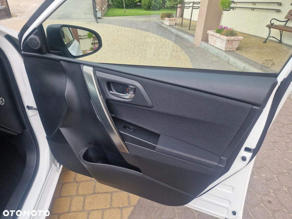 Toyota Auris 1.33 VVT-i Life - 17