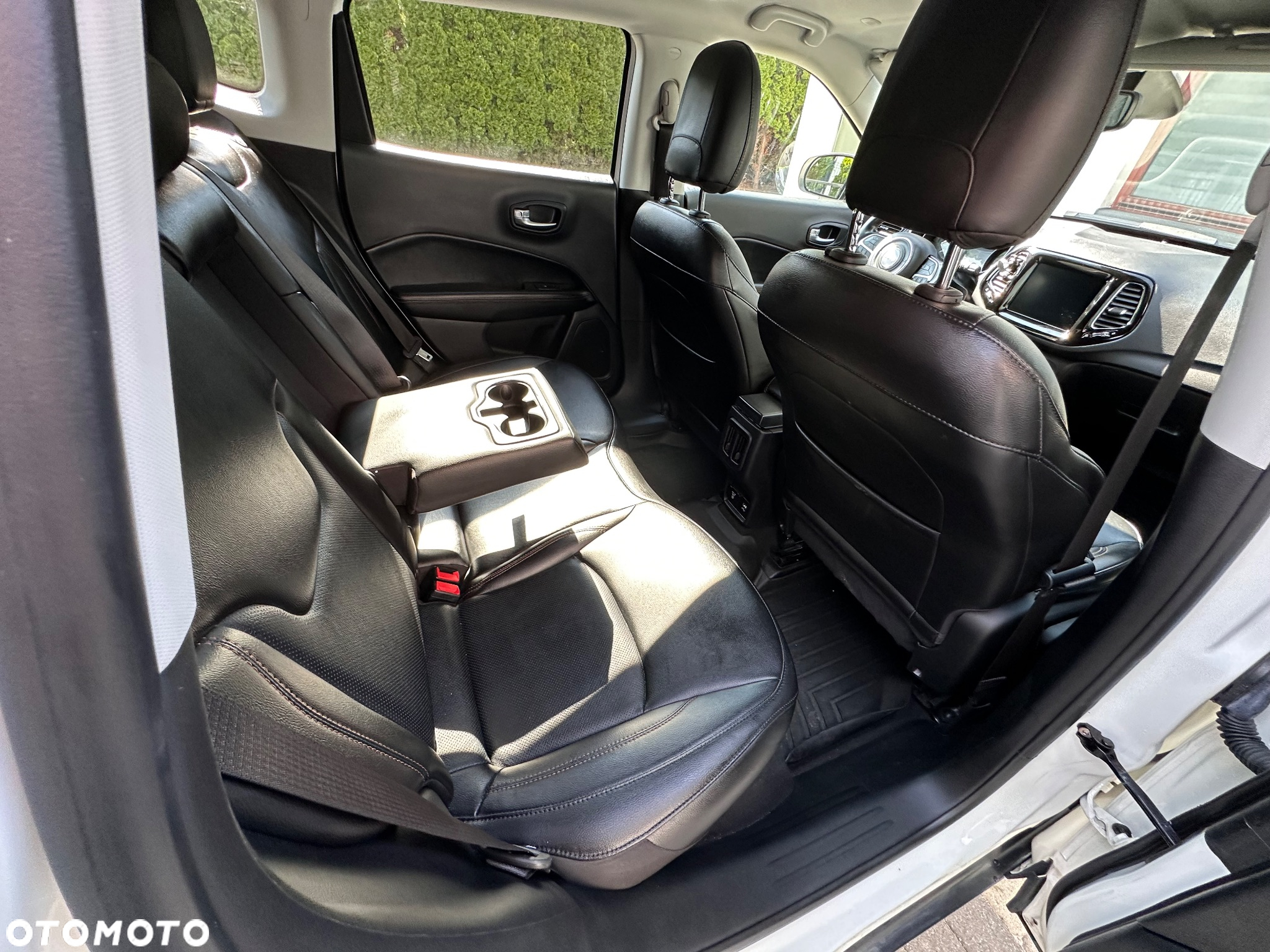 Jeep Compass - 10