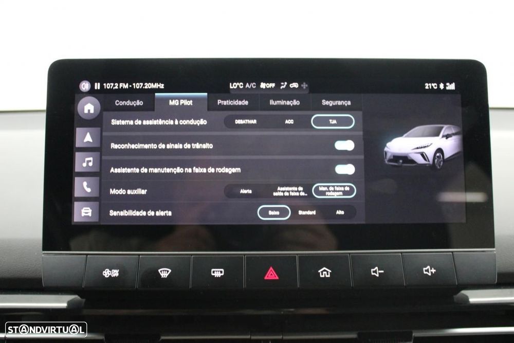MG MG4 64 kWh Luxury - 25