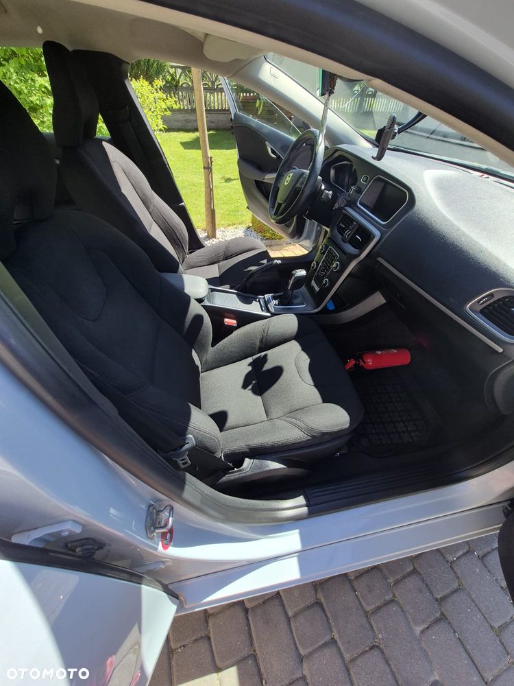 Volvo V40 D2 Drive-E Momentum - 15