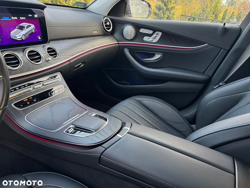 Mercedes-Benz Klasa E 220 d 4-Matic Exclusive - 18