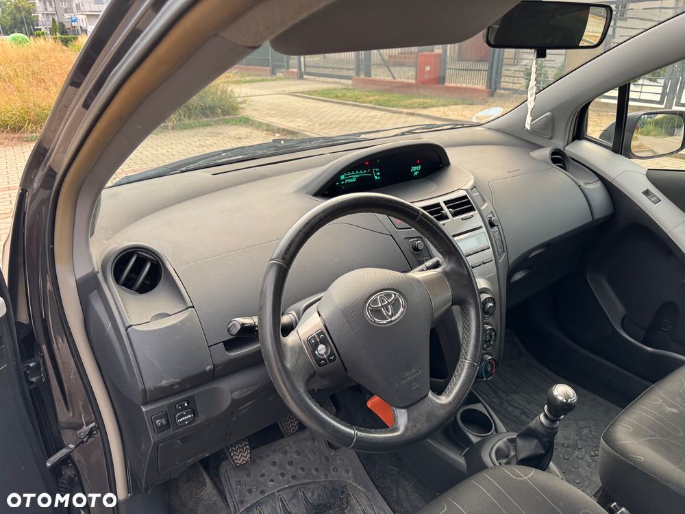 Toyota Yaris 1.33 VVT-i Cool+ - 6