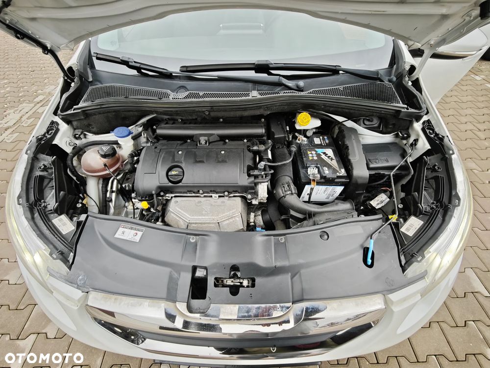 Peugeot 2008 1.6 VTi Style - 17