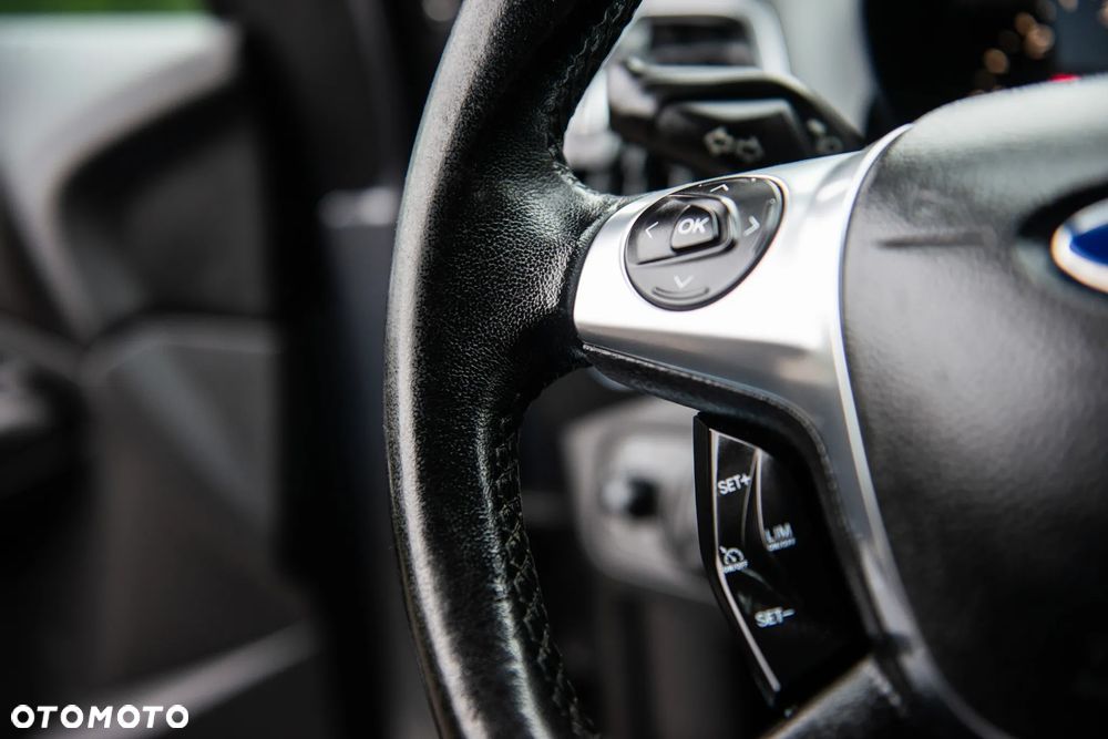 Ford Kuga 2.0 TDCi 4x4 Titanium - 39