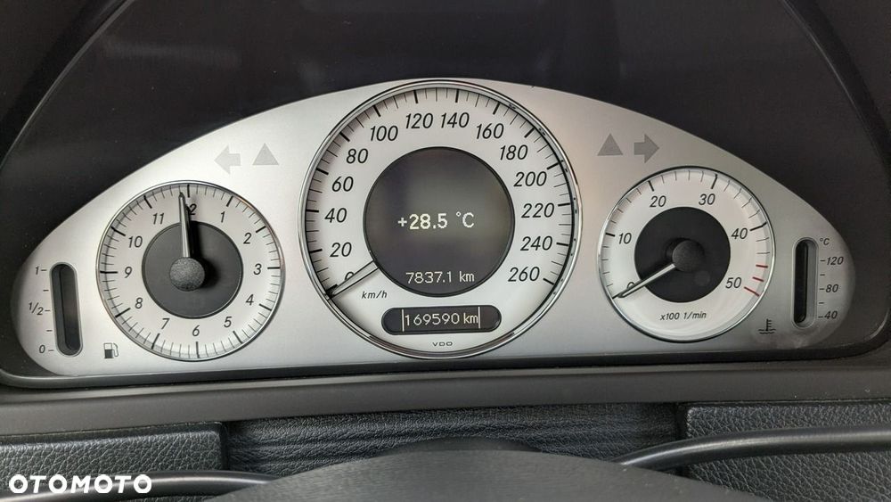 Mercedes-Benz CLK - 25