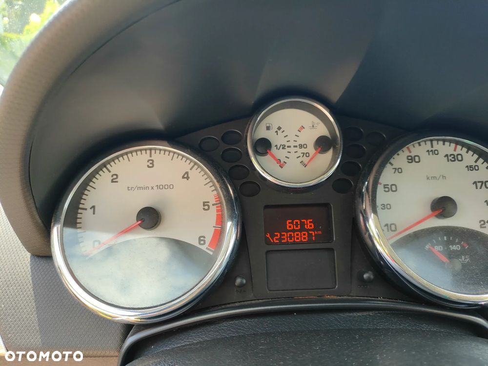 Peugeot 207 1.6 HDi - 6