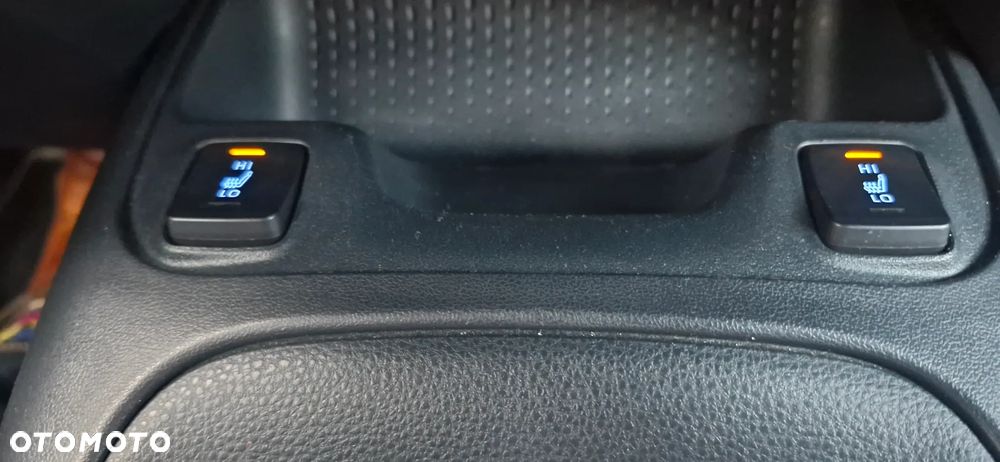 Toyota Corolla 1.8 Hybrid Executive - 22