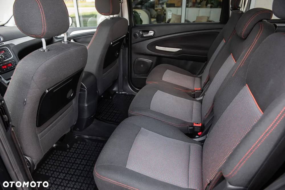 Ford Galaxy - 23