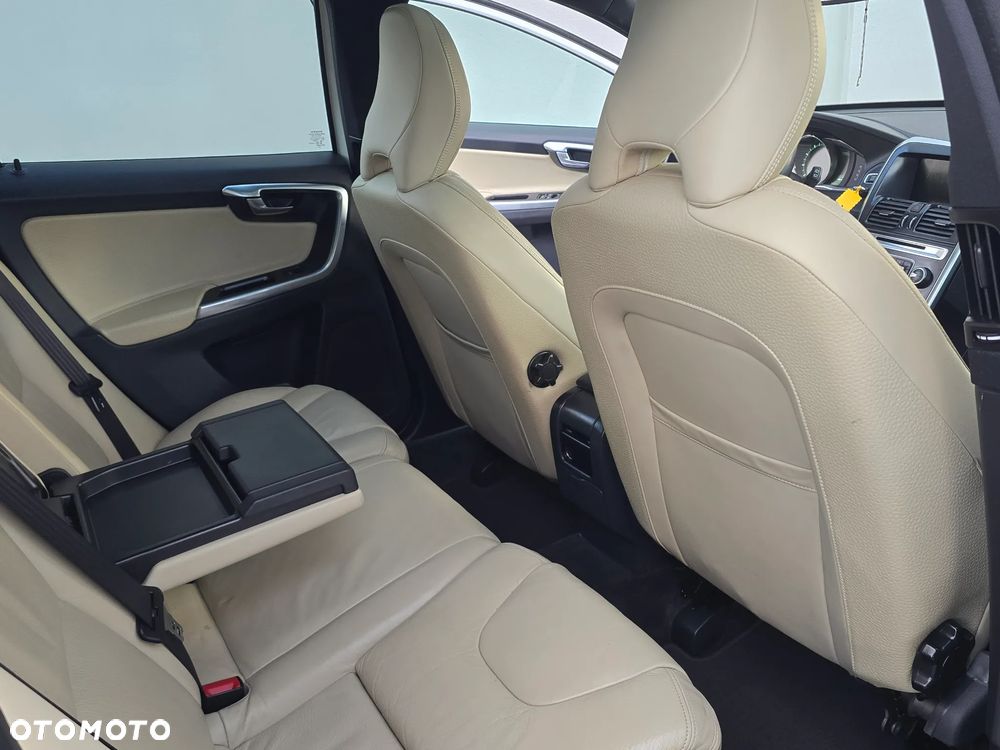Volvo XC 60 T5 Geartronic Summum - 25