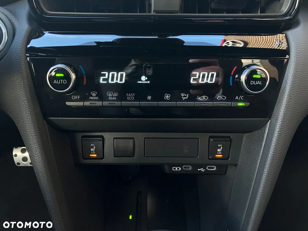 Toyota Yaris Cross Hybrid 1.5 GR Sport - 32