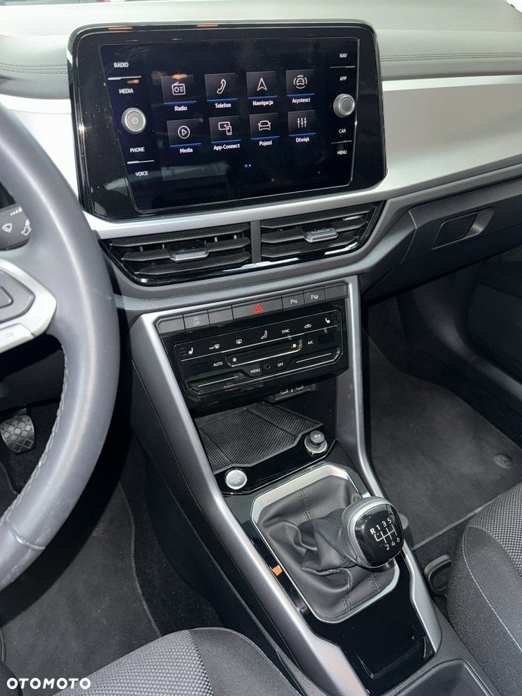 Volkswagen T-Roc - 13