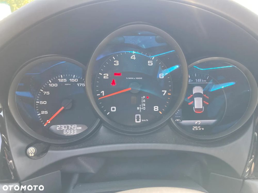 Porsche Macan - 32