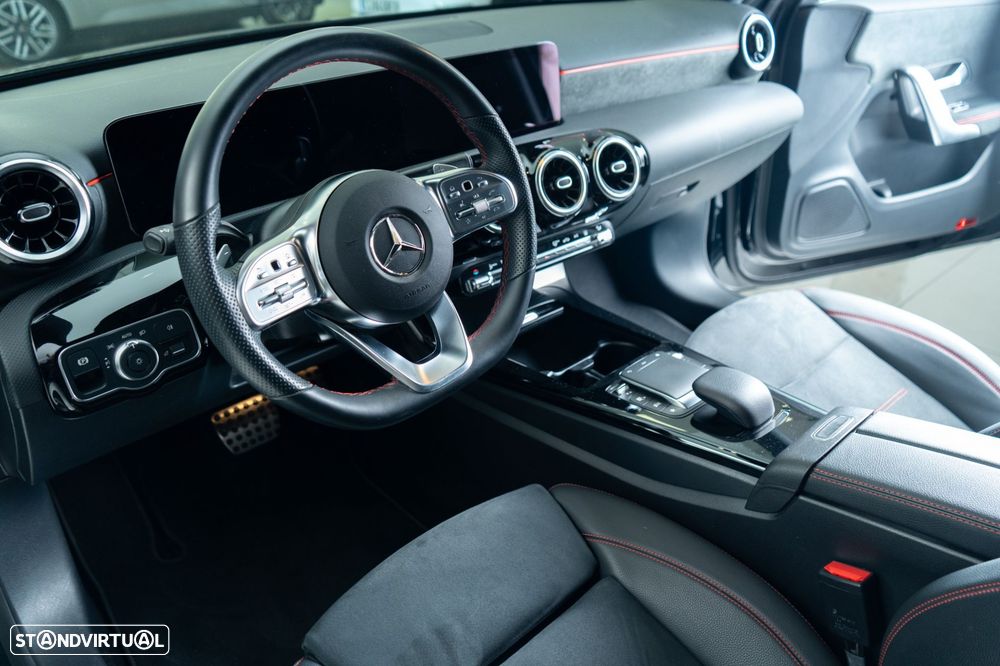Mercedes-Benz A 250 e 8G-DCT AMG Line - 19