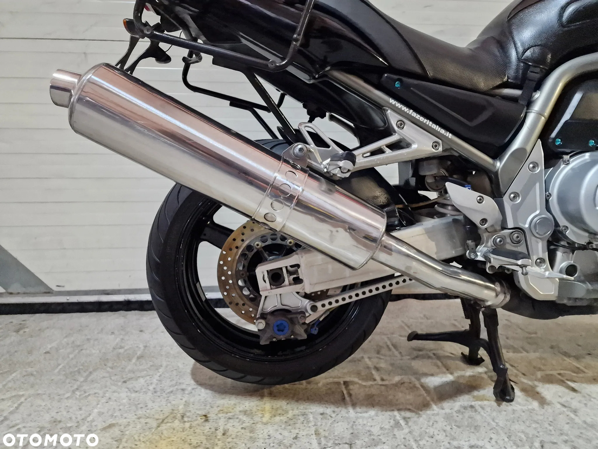 Yamaha FZS - 26