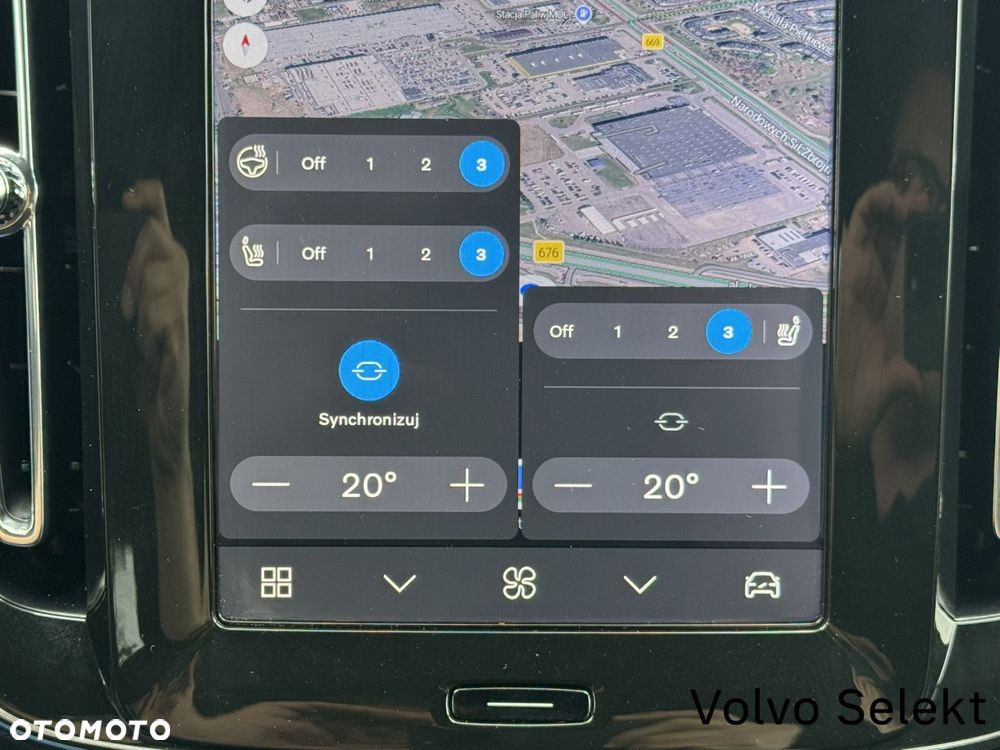 Volvo XC 40 B3 Plus Dark - 25