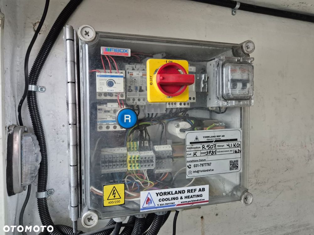 Ford Transit 350 2.0 TDCi / CHŁODNIA / MROŻNIA / IDEALNA DO MROŻONEK / BOCZNE KOMORY / ZASILANIE ZEWNĘTRZNE / GRUBE ŚCIANKI / SERWISOWANY / MODEL 2020 / EURO 6 / UNIKATOWY - 32