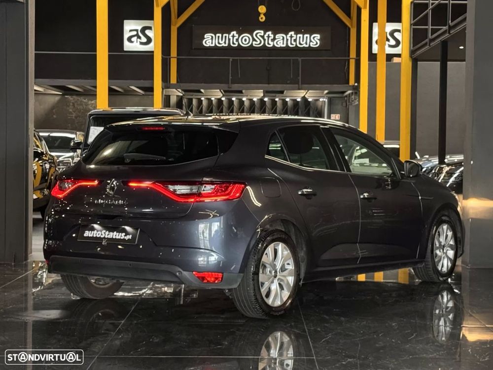 Renault Mégane 1.5 Blue dCi Limited - 10