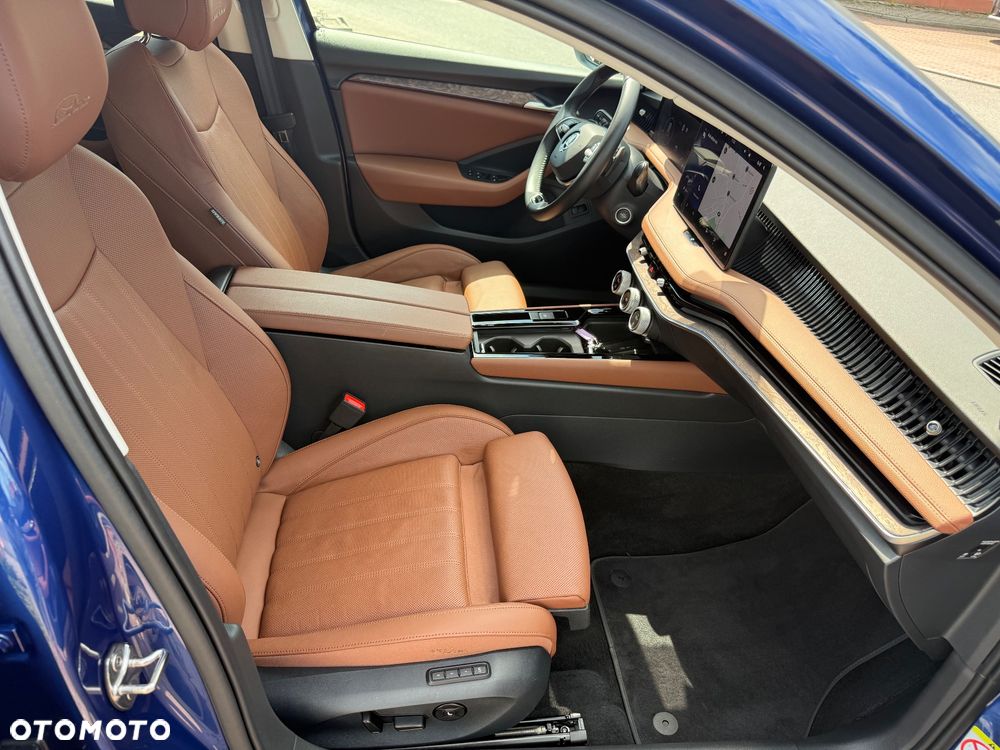 Skoda Superb 2.0 TDI SCR 4x4 L&K DSG - 9