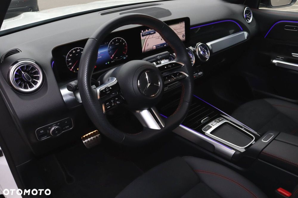 Mercedes-Benz GLB 200 AMG Line 7G-DCT - 8