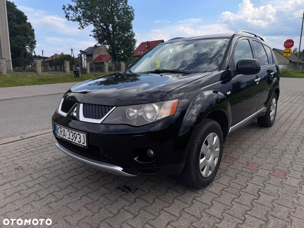 Mitsubishi Outlander - 4