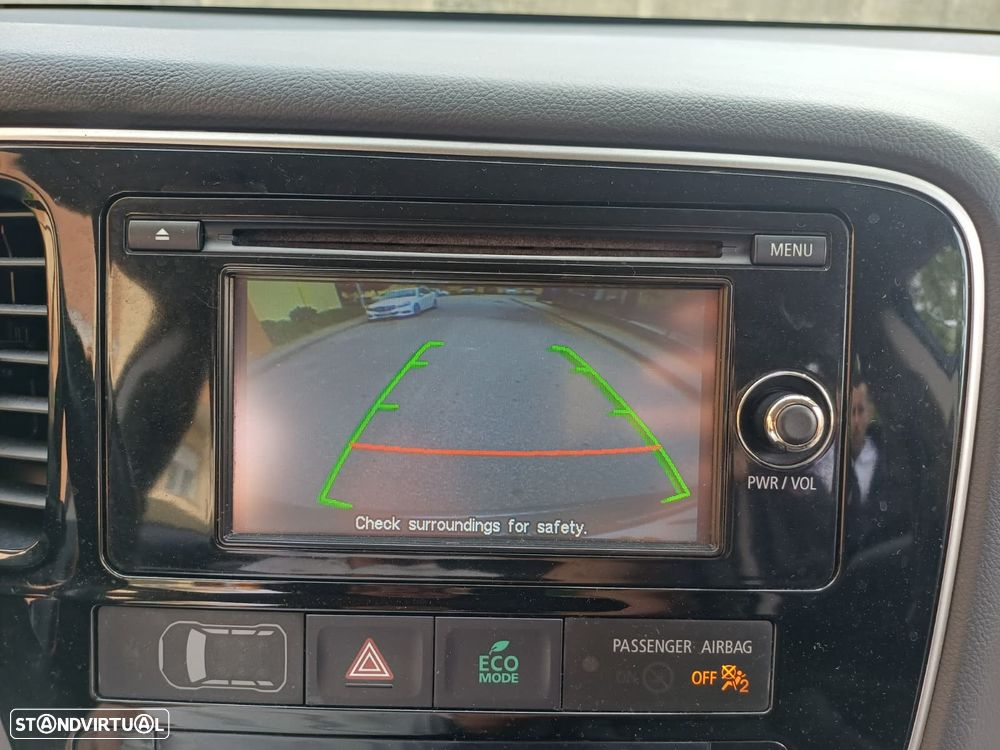 Mitsubishi Outlander 2.2 DI-D Intense+ - 26