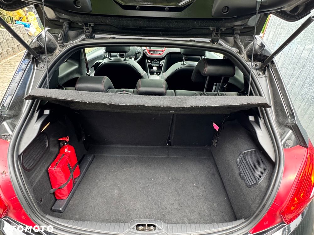 Peugeot 208 1.6 THP GTi - 11