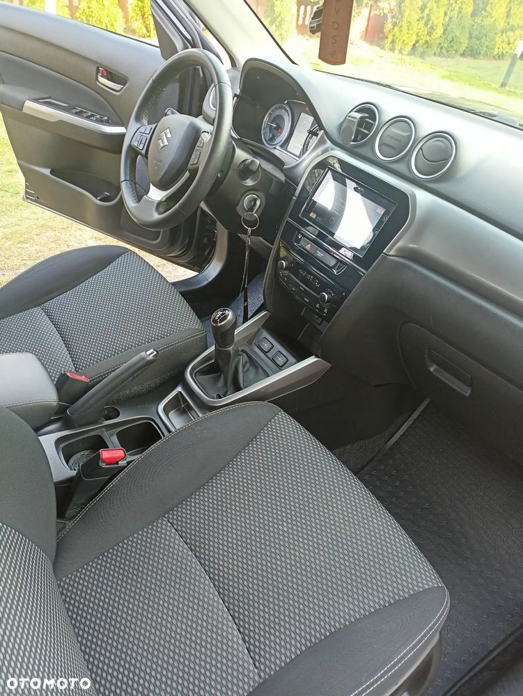 Suzuki Vitara 1.0 Boosterjet Club - 4