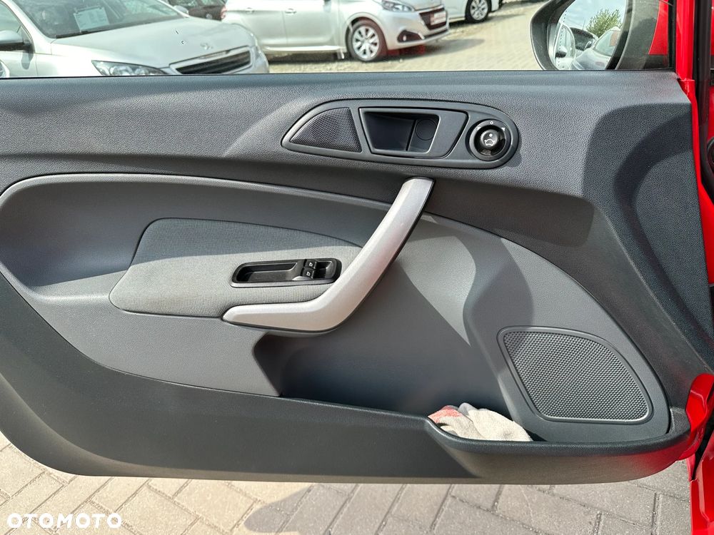 Ford Fiesta - 14