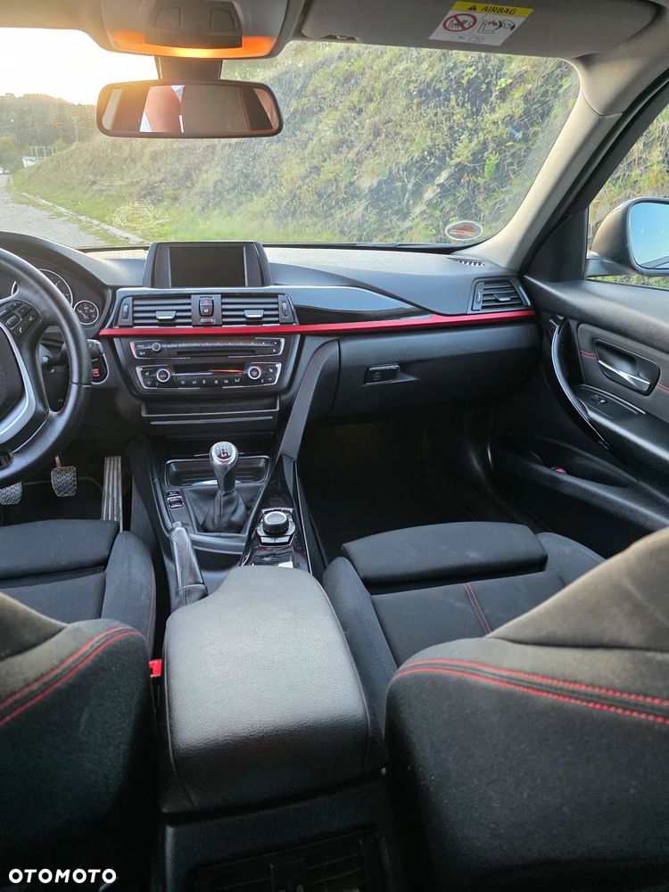 BMW Seria 3 318d Sport Line - 5