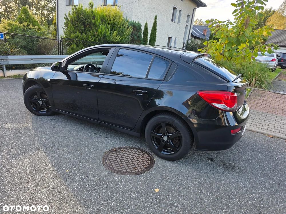 Chevrolet Cruze - 22