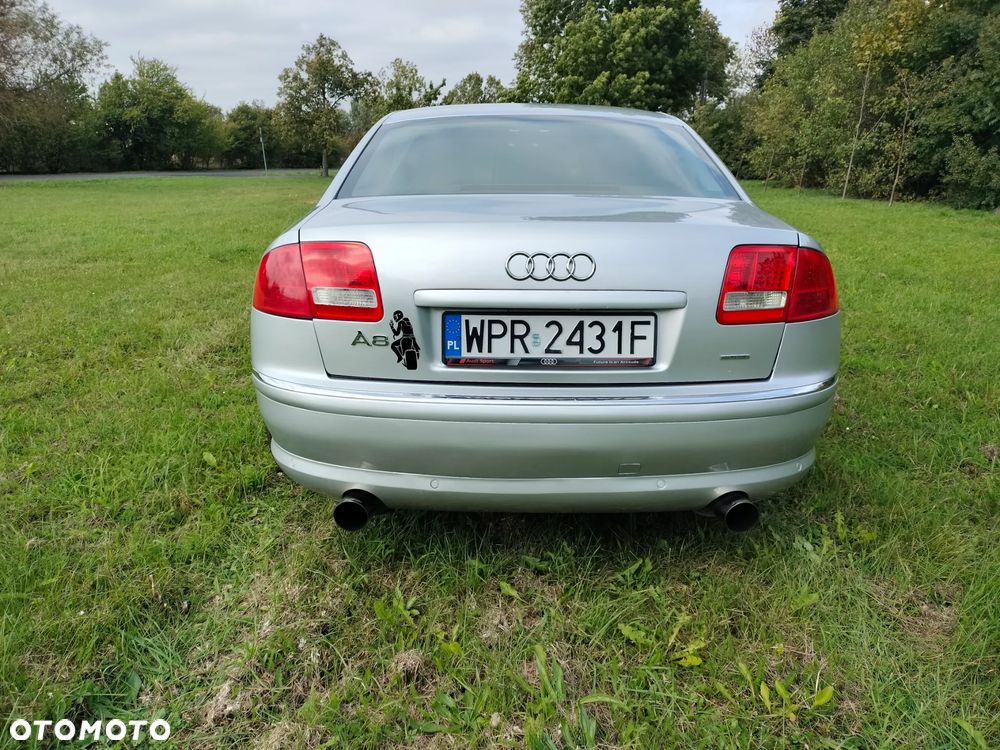 Audi A8 4.2 Quattro - 5