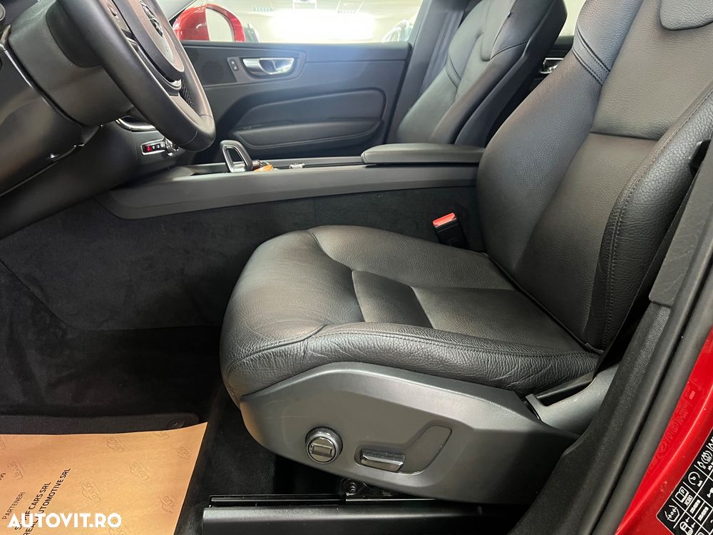 Volvo XC 60 T6 AWD Recharge Geartronic Inscription Expression - 23