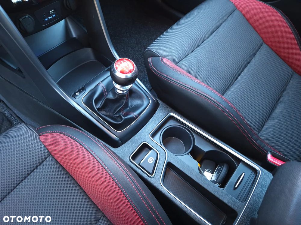 Hyundai i30 1.6 T GDI Turbo - 18