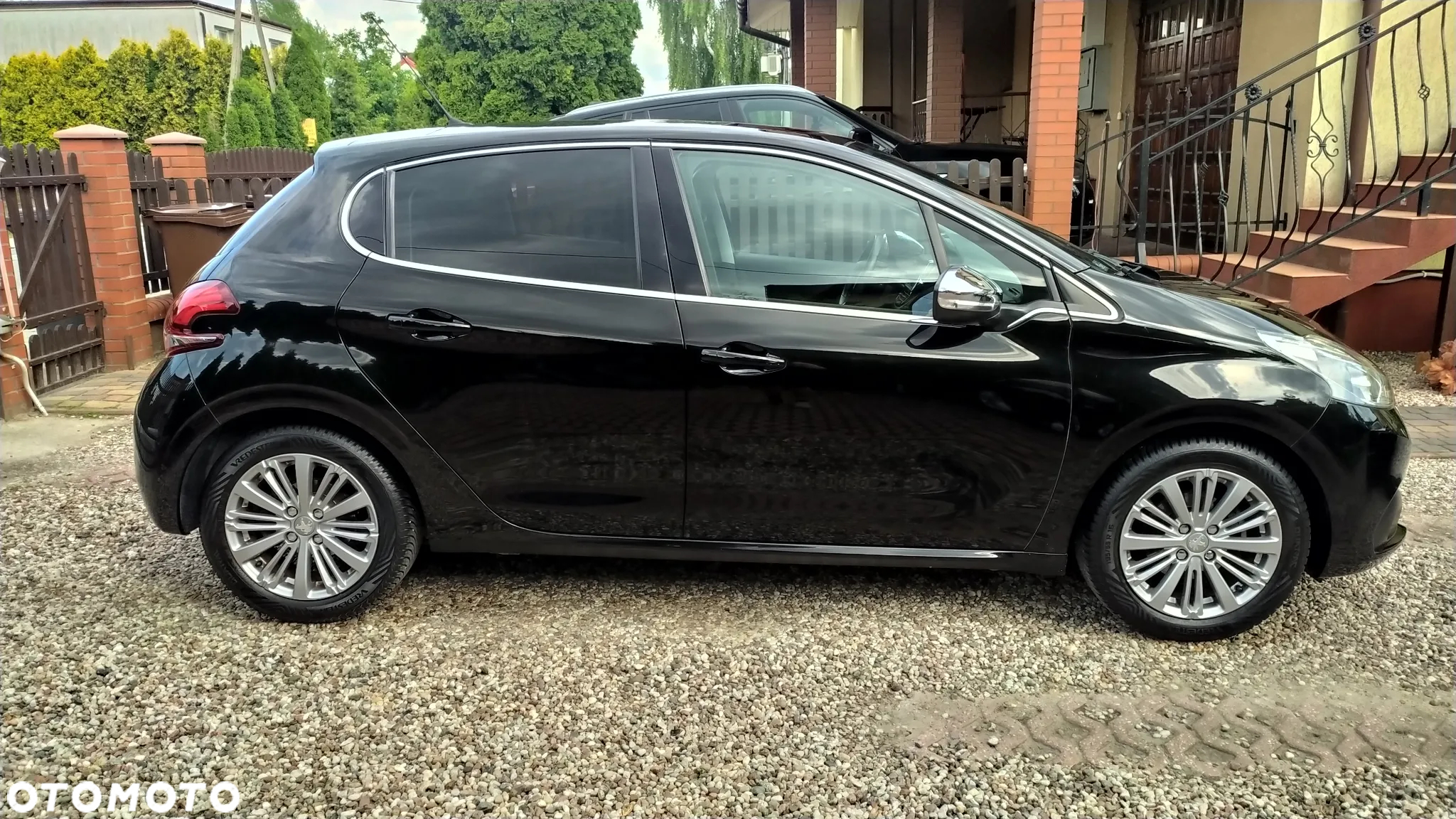 Peugeot 208 1.2 PureTech GPF Allure S&S - 4