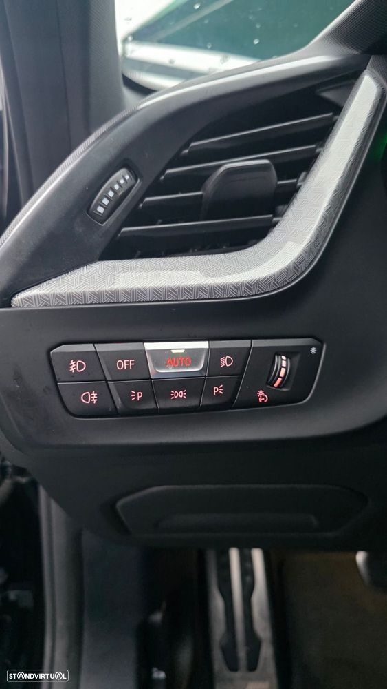 BMW 116 d Pack Desportivo M Auto - 12