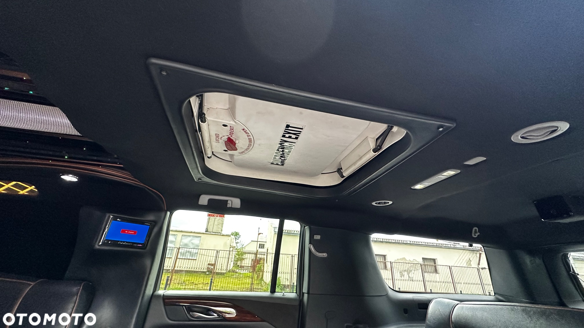Cadillac Escalade 6.2 V8 ESV Platinum - 8