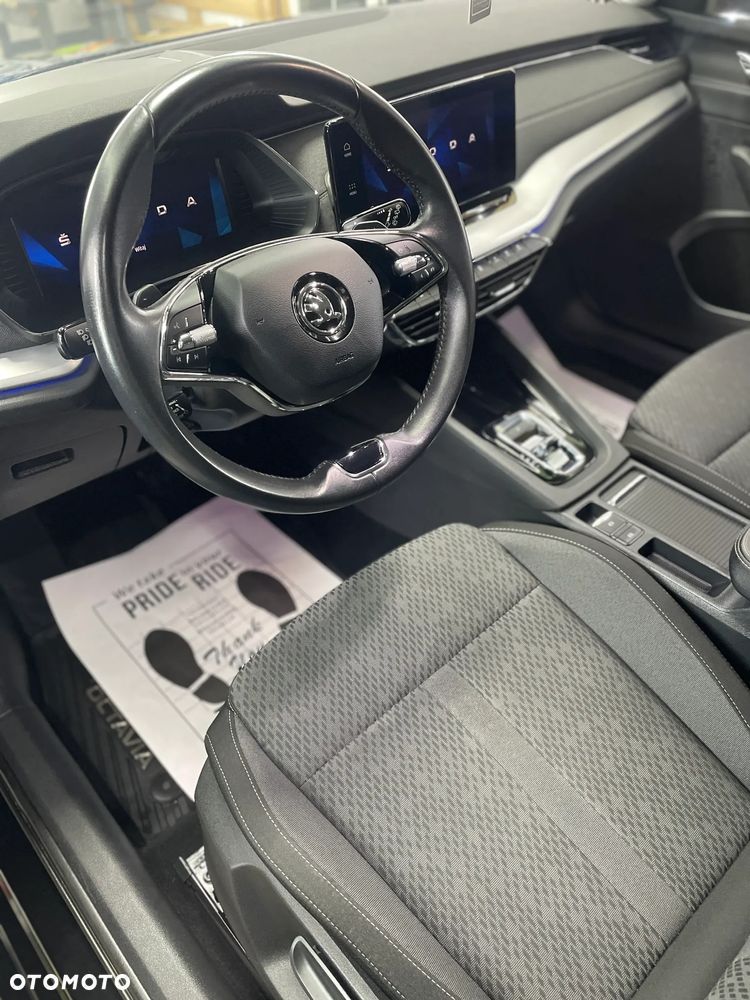 Skoda Octavia 2.0 TDI Style DSG - 11