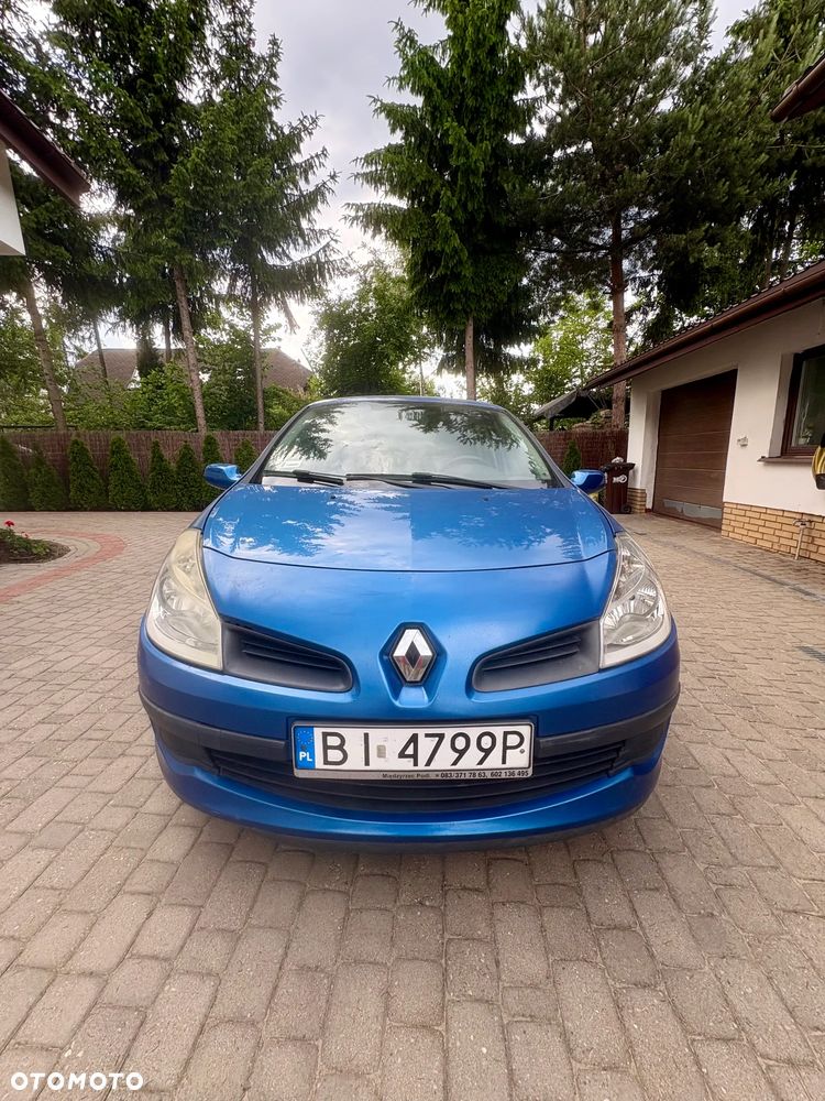 Renault Clio 1.5 dCi Authentique - 4