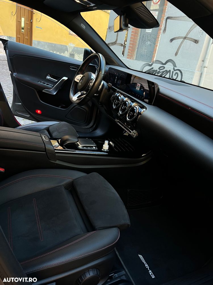 Mercedes-Benz CLA - 38